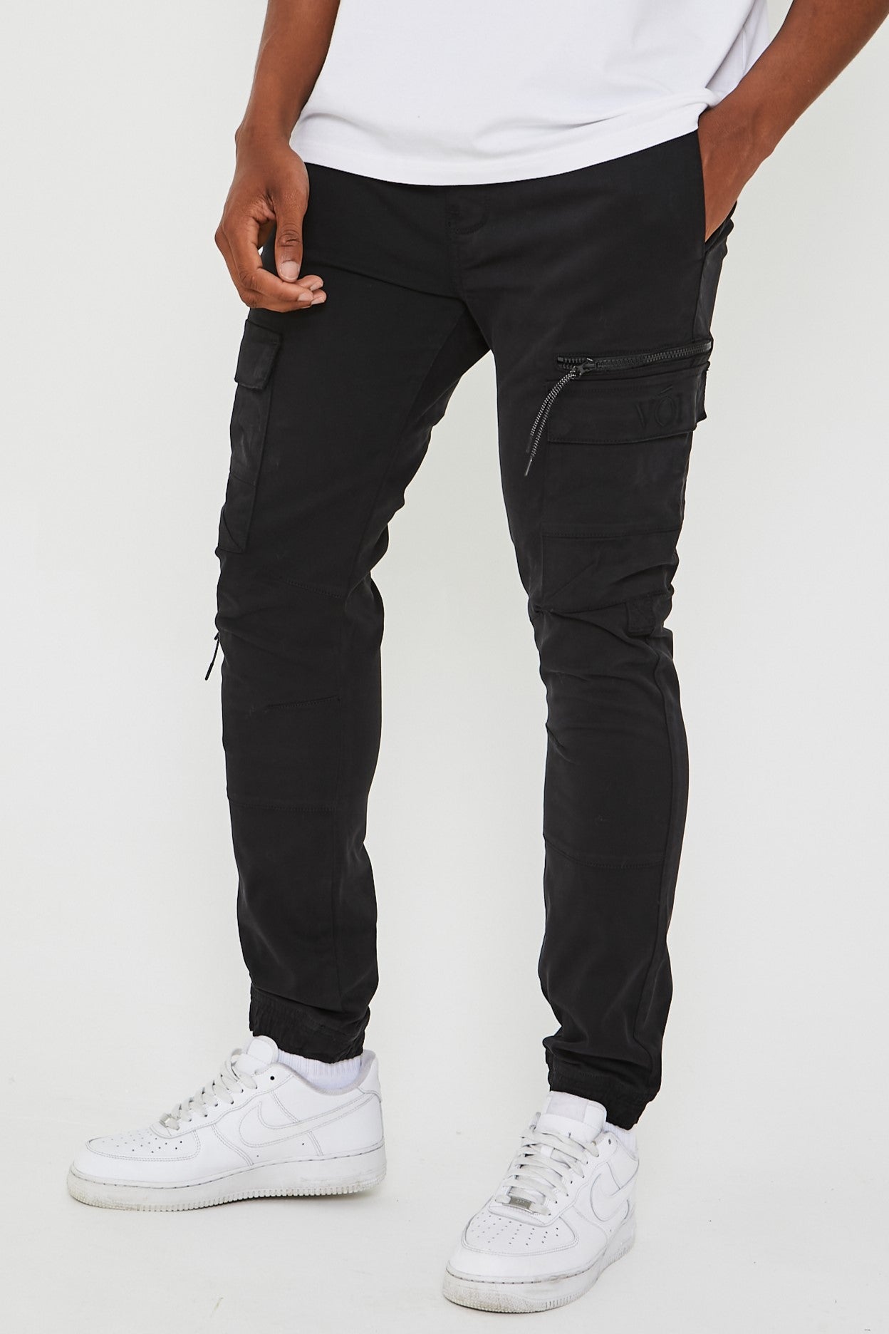 River island tapered on sale cargo trousers in black