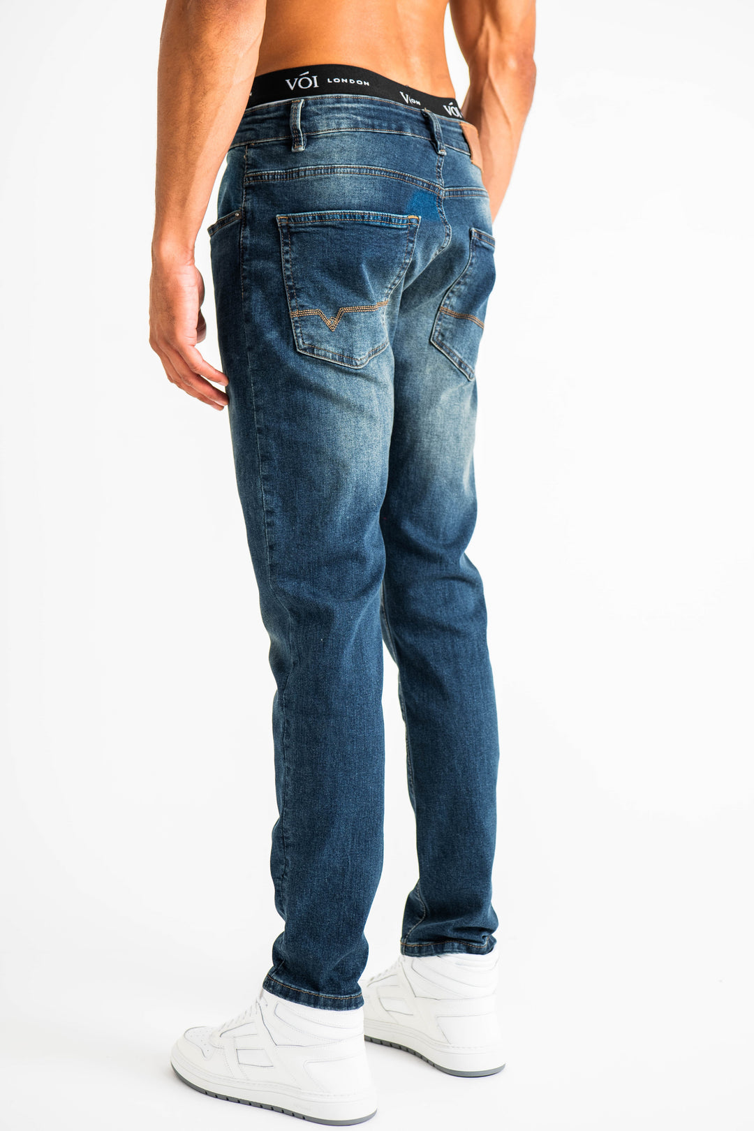 Hamilton taps toelopende jeans - donkerblauw