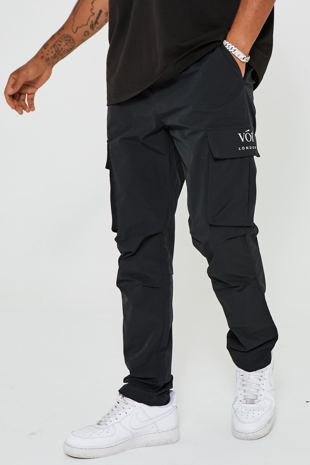 Mens Woven Cargo Pants, Tapered Fit Elasticated Waist, Black – Voi London